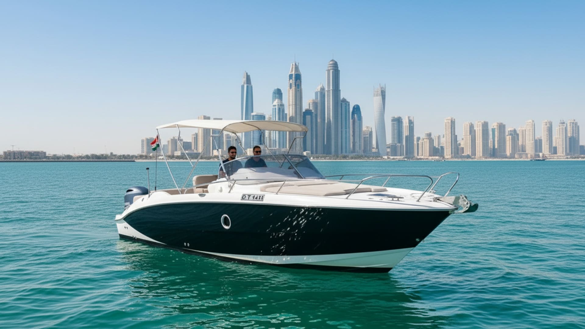 Horizon Thunder 27 ft spacious deck and seating area